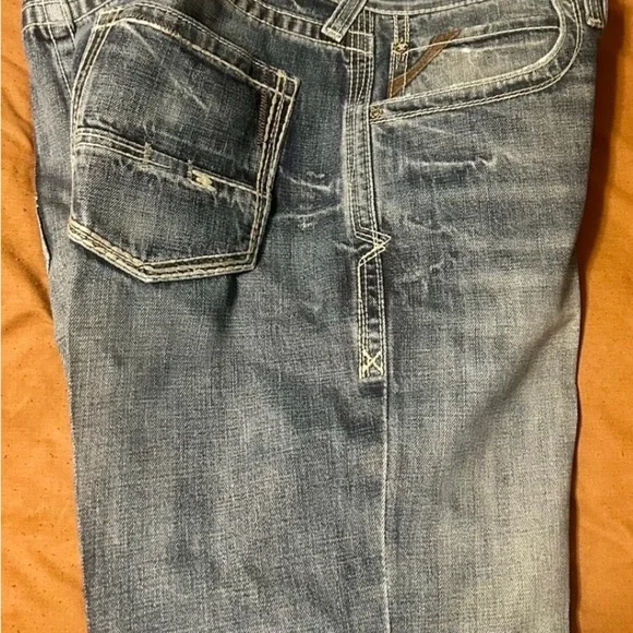 Ariat Men's Straight M5 Fit Denim Jeans - Faded Blue - Picture 3 of 5